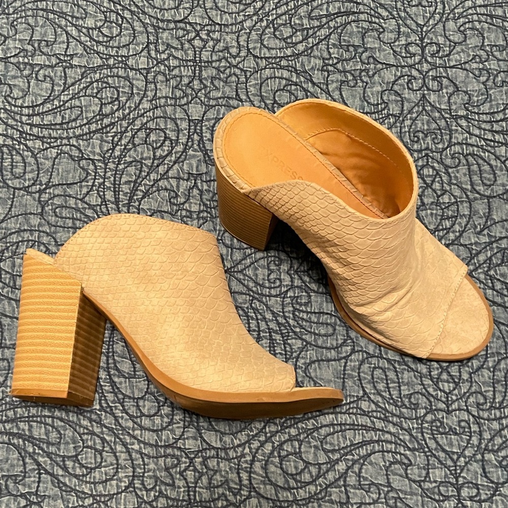 Express Heels